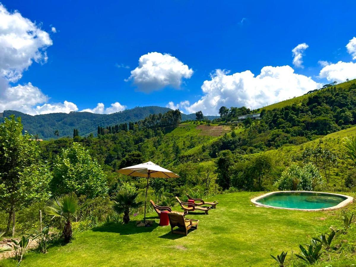 Rancho Do Paioleiro - Suites Сао Бенто до Сапукай Екстериор снимка